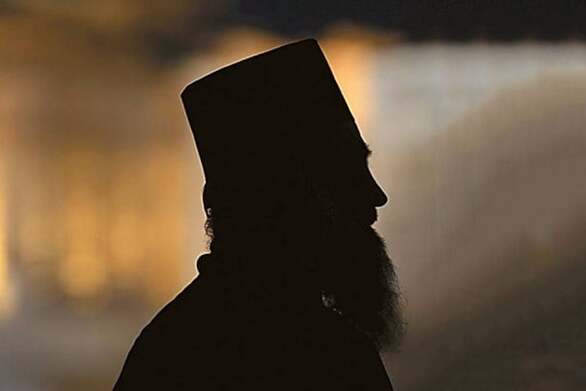 Αγρίνιο: Ιερέας έσωσε ηλικιωμένη από απατεώνες