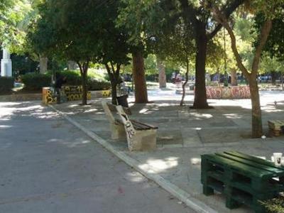 Πάτρα-Πλατεία Όλγας: Του έβγαλε μαχαίρι για να του πάρει το κινητό τηλέφωνο!