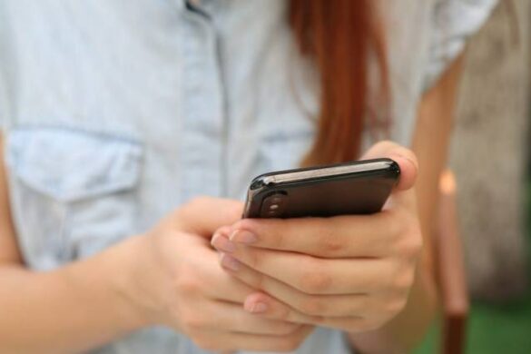 Λακωνία: Συνελήφθη ανήλικος που απειλούσε συνομήλικες με «ροζ» φωτογραφίες