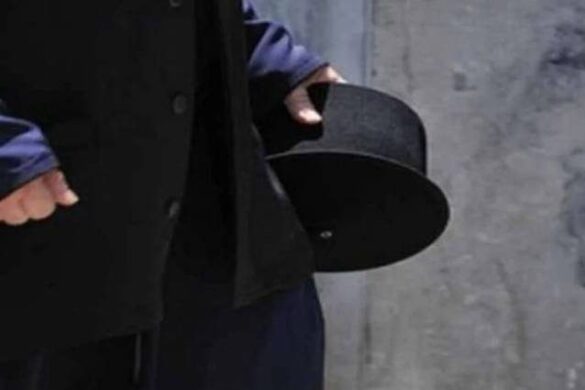 Ποινή αργίας και απαγόρευση τέλεσης ιεροπραξιών σε ιερέα που ντυνόταν γυναίκα