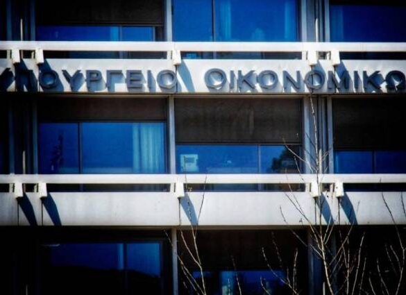 «Μαξιλάρι» 1,8 δισ. ευρώ από την πάταξη της φοροδιαφυγής για νέες φοροελαφρύνσεις