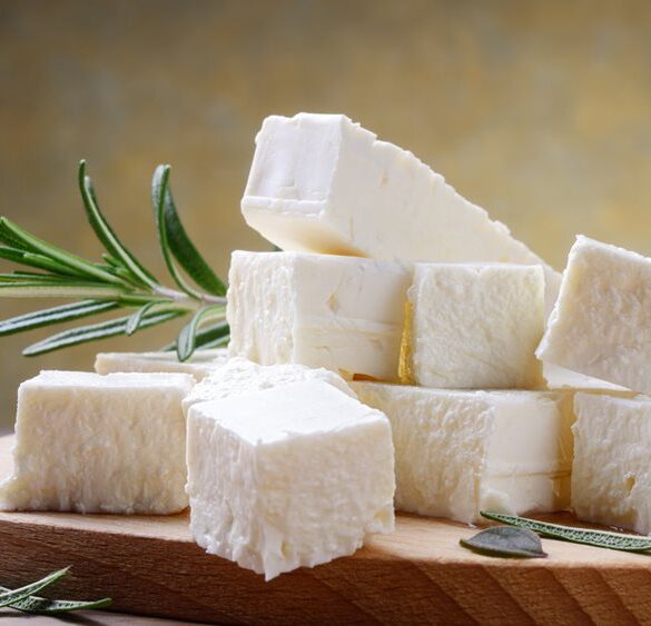 Πόσο απέχει η φέτα από το να γίνει παρμεζάνα