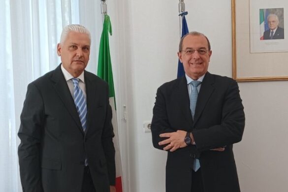 Συνάντηση του Αντιπεριφερειάρχη Αχαΐας, Φωκίωνα Ζαΐμη με τον Πρέσβη της Ιταλίας, Paolo Cuculi